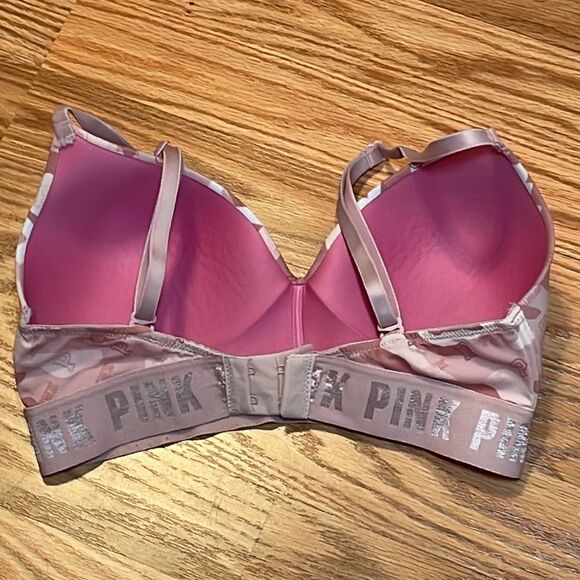 PINK Wear Everywhere Wireless lightly lined bra - Picture 3 of 7